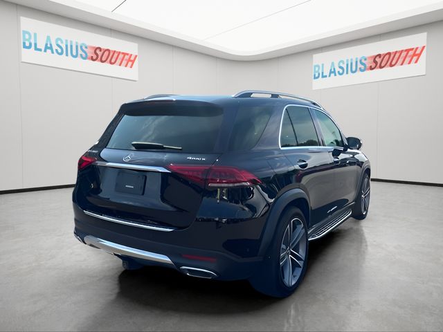 2021 Mercedes-Benz GLE view 3