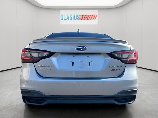 2020 Subaru Legacy view 4