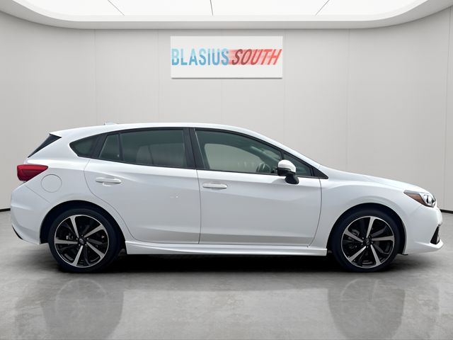 2023 Subaru Impreza view 2
