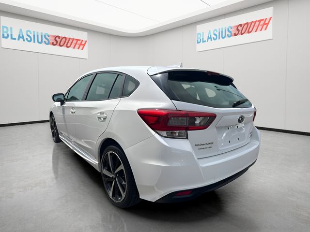 2023 Subaru Impreza view 5