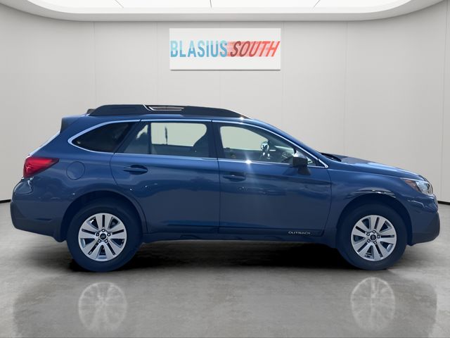 2019 Subaru Outback view 2