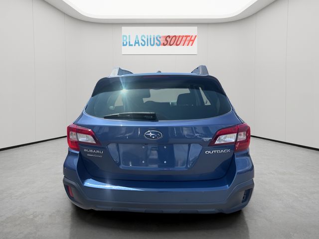 2019 Subaru Outback view 4
