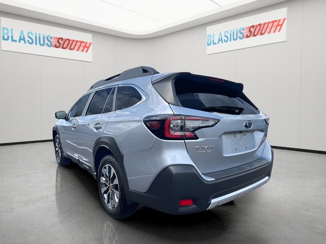 2024 Subaru Outback view 5