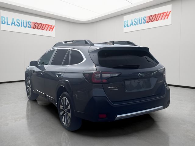 2023 Subaru Outback view 5