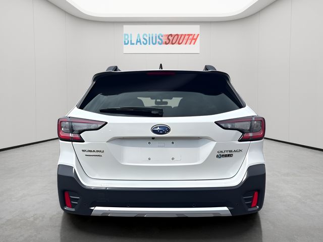2020 Subaru Outback view 4