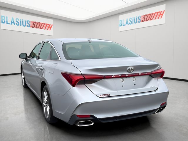 2021 Toyota Avalon view 5