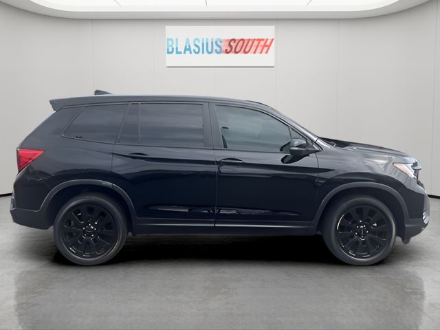 2023 Honda Passport view 2