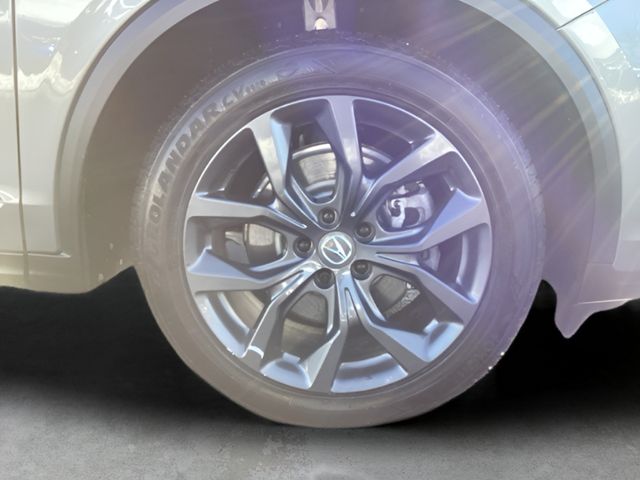 2023 Acura MDX view 2