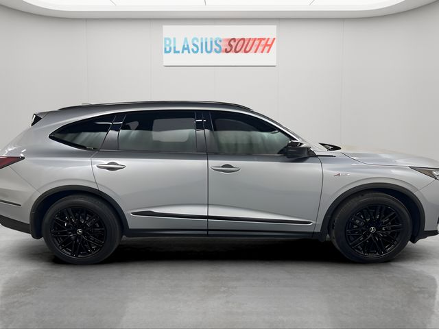2025 Acura MDX view 2