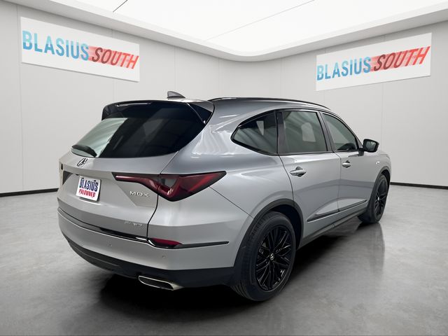 2025 Acura MDX view 3