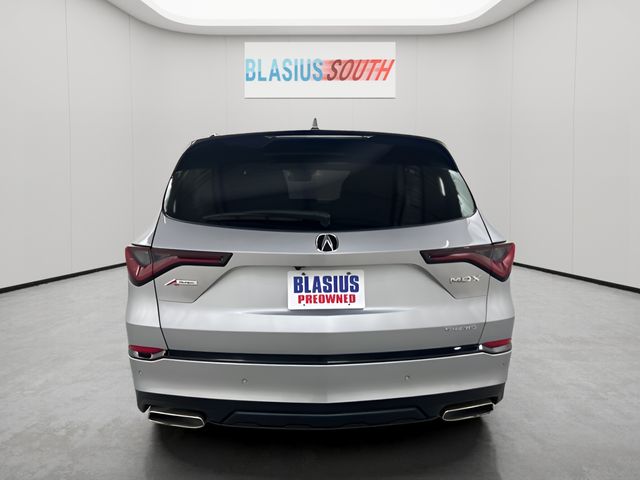 2025 Acura MDX view 4