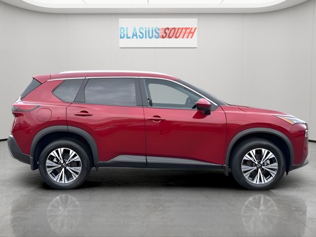 2023 Nissan Rogue view 2