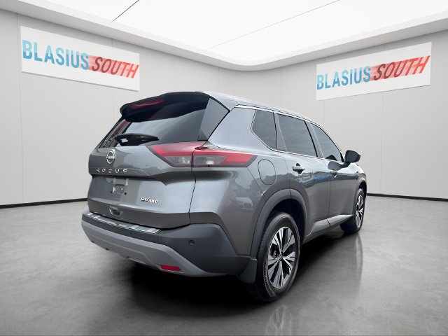 2023 Nissan Rogue view 3