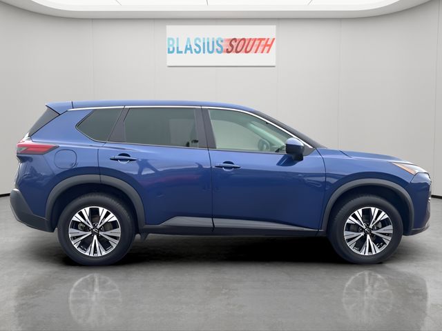2023 Nissan Rogue view 2