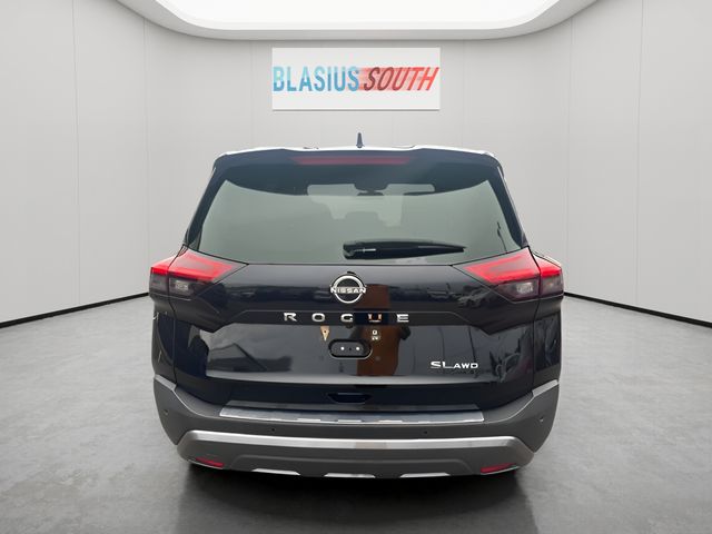 2023 Nissan Rogue view 4