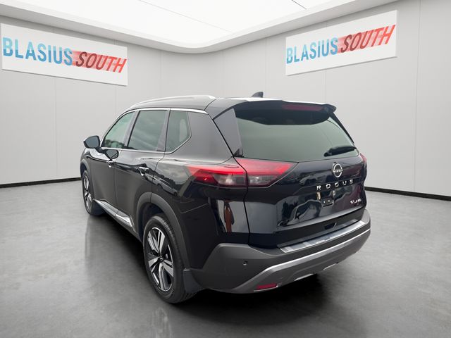 2023 Nissan Rogue view 5