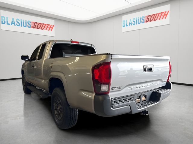 2019 Toyota Tacoma view 4