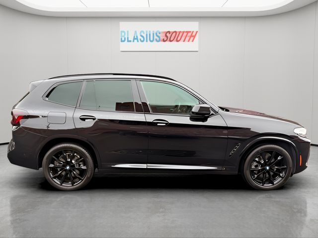 2024 BMW X3 view 2
