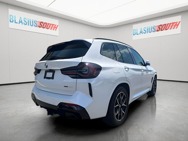 2024 BMW X3 view 3