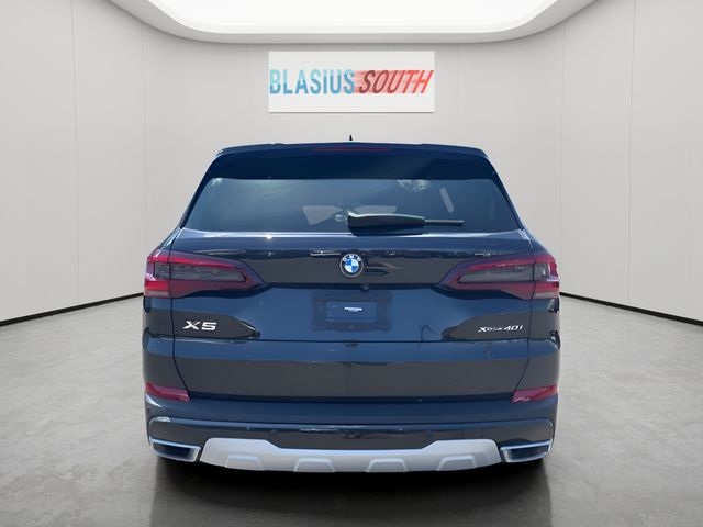 2023 BMW X5 view 4