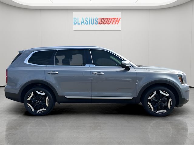 2023 Kia Telluride view 2