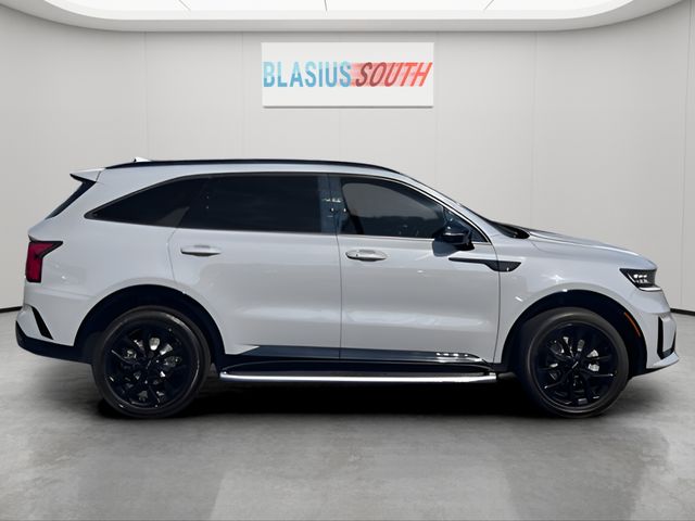 2023 Kia Sorento view 2