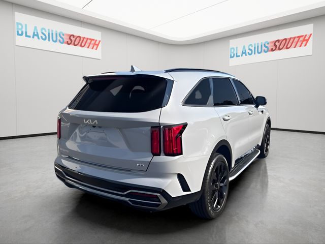 2023 Kia Sorento view 3