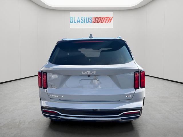2023 Kia Sorento view 4