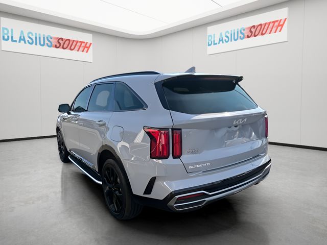 2023 Kia Sorento view 5