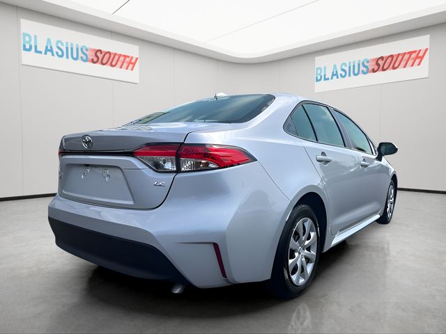 2025 Toyota Corolla view 3