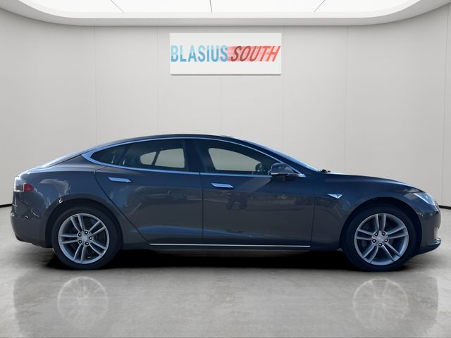 2016 Tesla Model S view 2