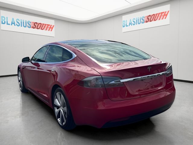 2021 Tesla Model S view 5