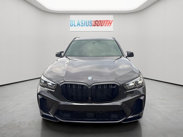 2022 BMW X5 M view 2