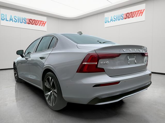 2024 Volvo S60 view 5