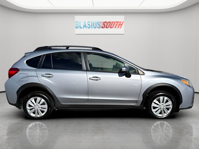 2016 Subaru Crosstrek view 2