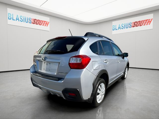 2016 Subaru Crosstrek view 3