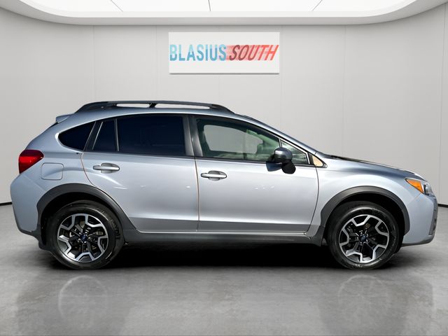 2016 Subaru Crosstrek view 2