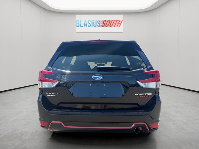 2020 Subaru Forester view 4