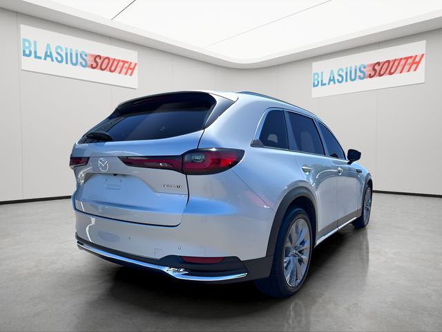 2024 Mazda CX-90 view 3