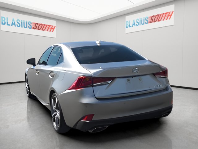 2020 Lexus IS view 5