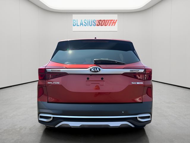 2021 Kia Seltos view 4