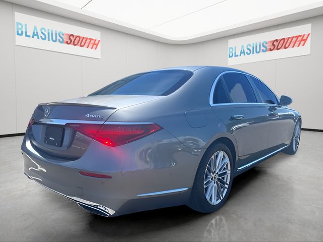 2021 Mercedes-Benz S-Class view 3