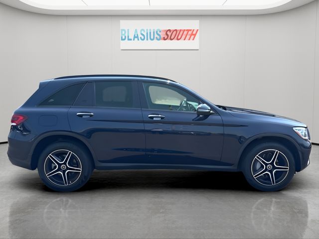 2021 Mercedes-Benz GLC view 2