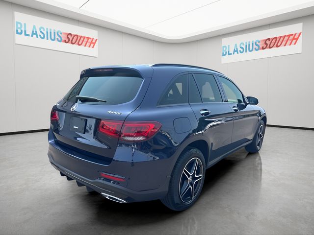 2021 Mercedes-Benz GLC view 3