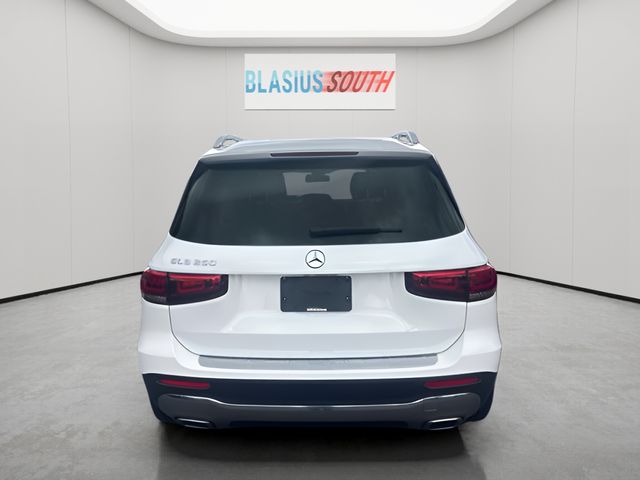 2020 Mercedes-Benz GLB view 4