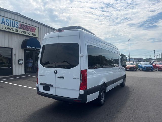 2025 Mercedes-Benz Sprinter 2500 view 3