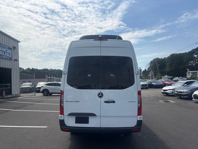 2025 Mercedes-Benz Sprinter 2500 view 4
