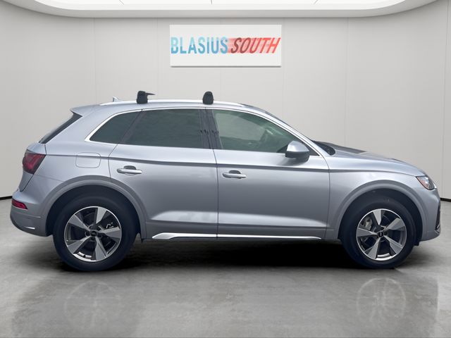 2023 Audi Q5 view 2