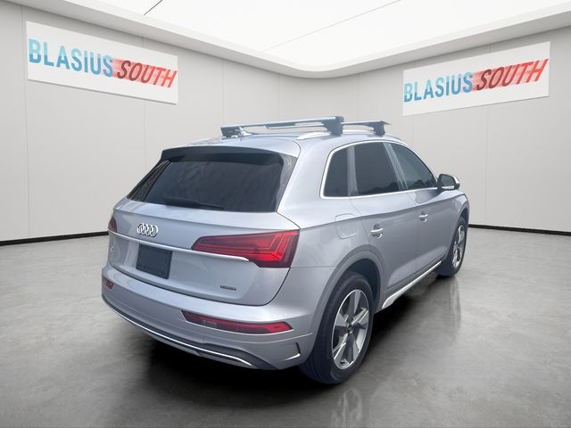 2023 Audi Q5 view 3