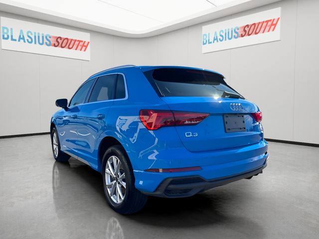 2023 Audi Q3 view 5
